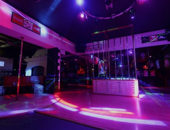 Le Rouge et Noir, Swingers Club, Denat, France